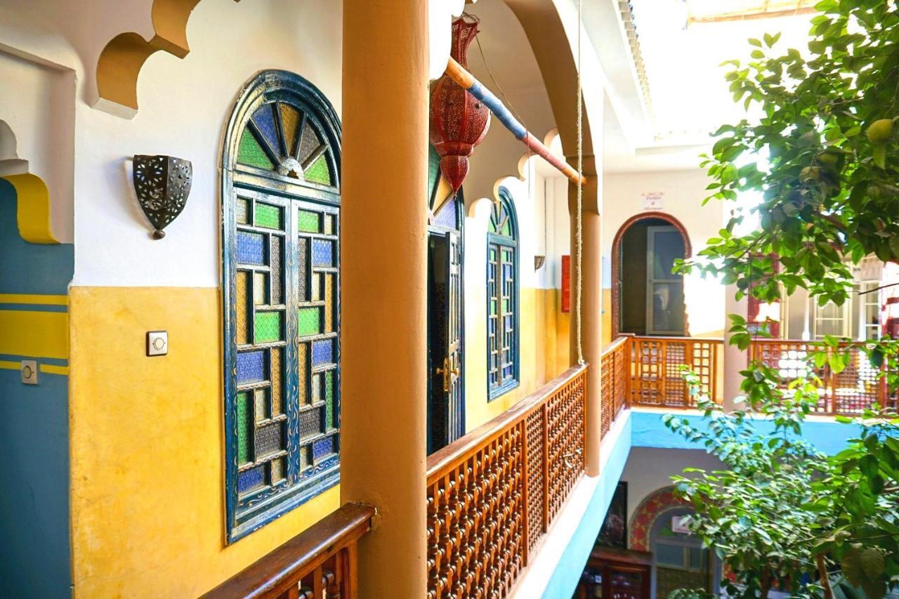 Dia Auberge de jeunesse *